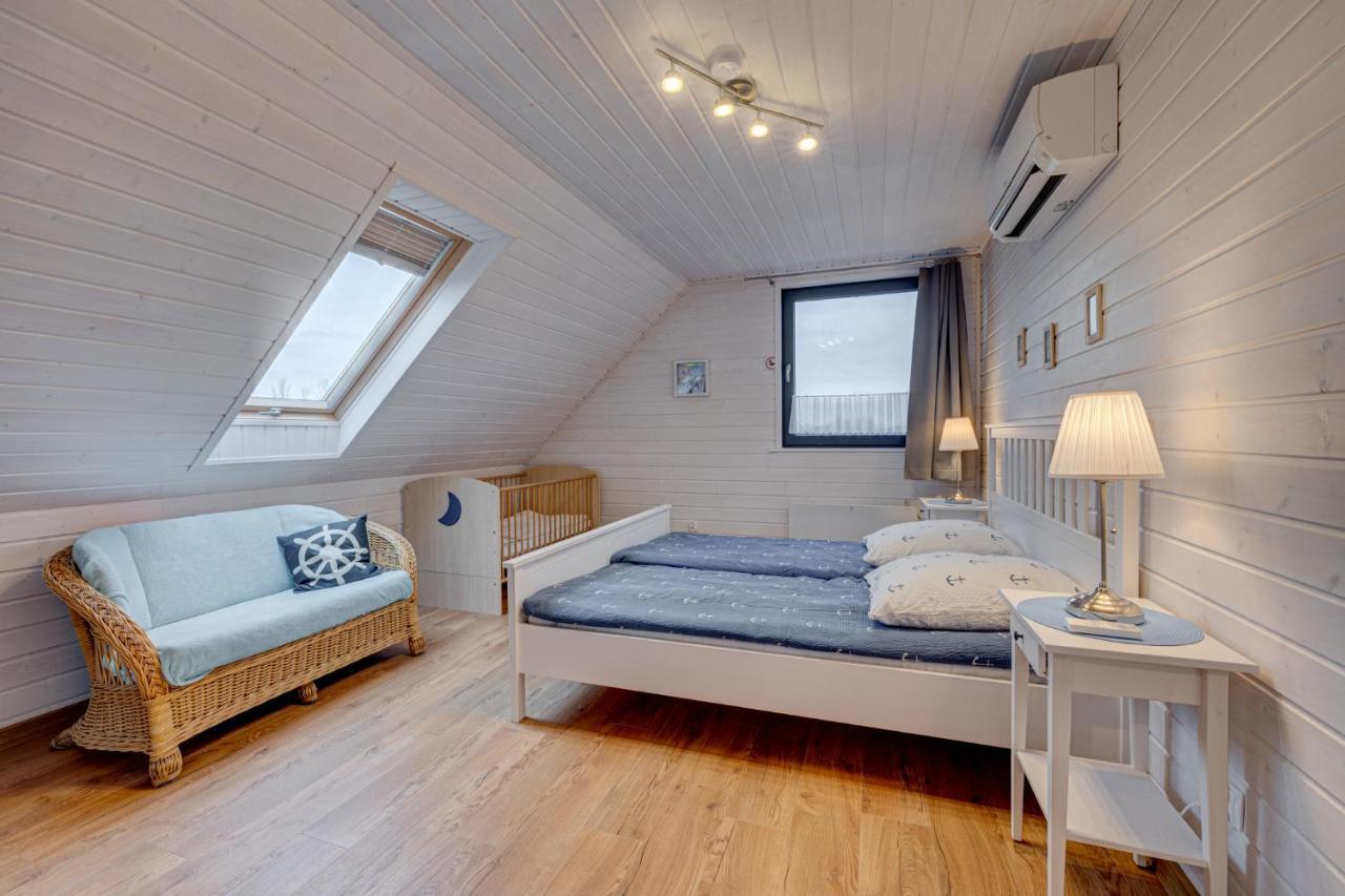 Dom Wakacyjny Baltic Home & Dom Baltic Home Garden Inn Zastan Eksteriør bilde