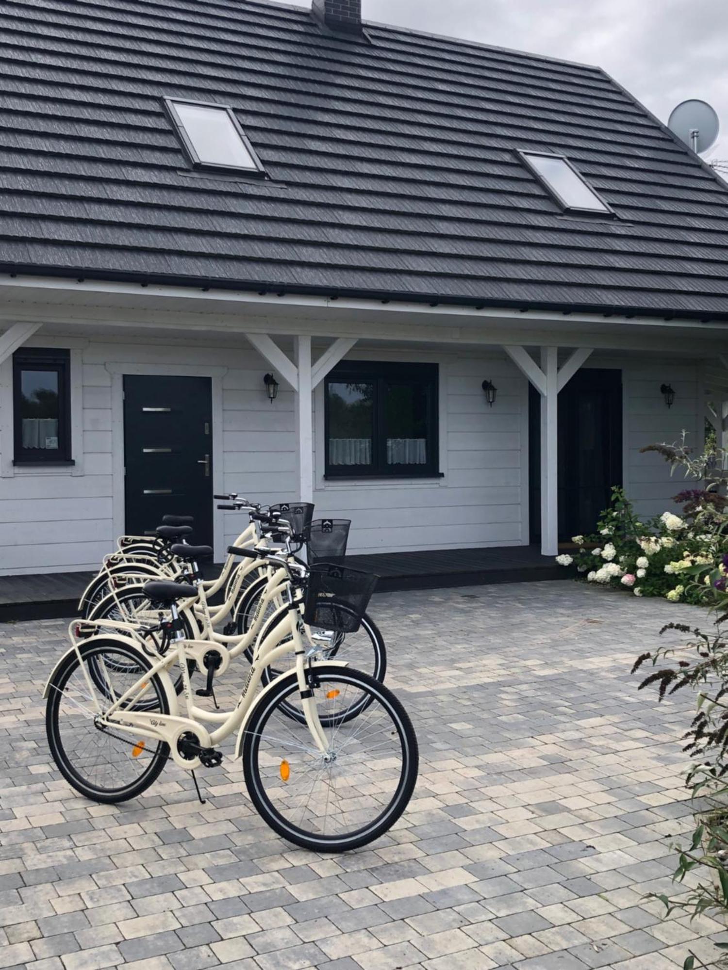 Dom Wakacyjny Baltic Home & Dom Baltic Home Garden Inn Zastan Eksteriør bilde